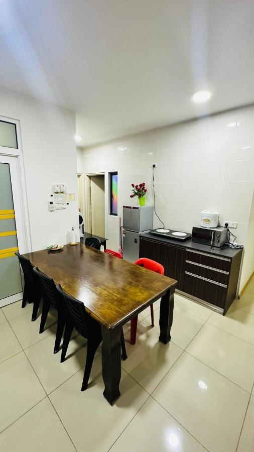 Vista Alam Roomstay Homestay Шах Алам Екстериор снимка
