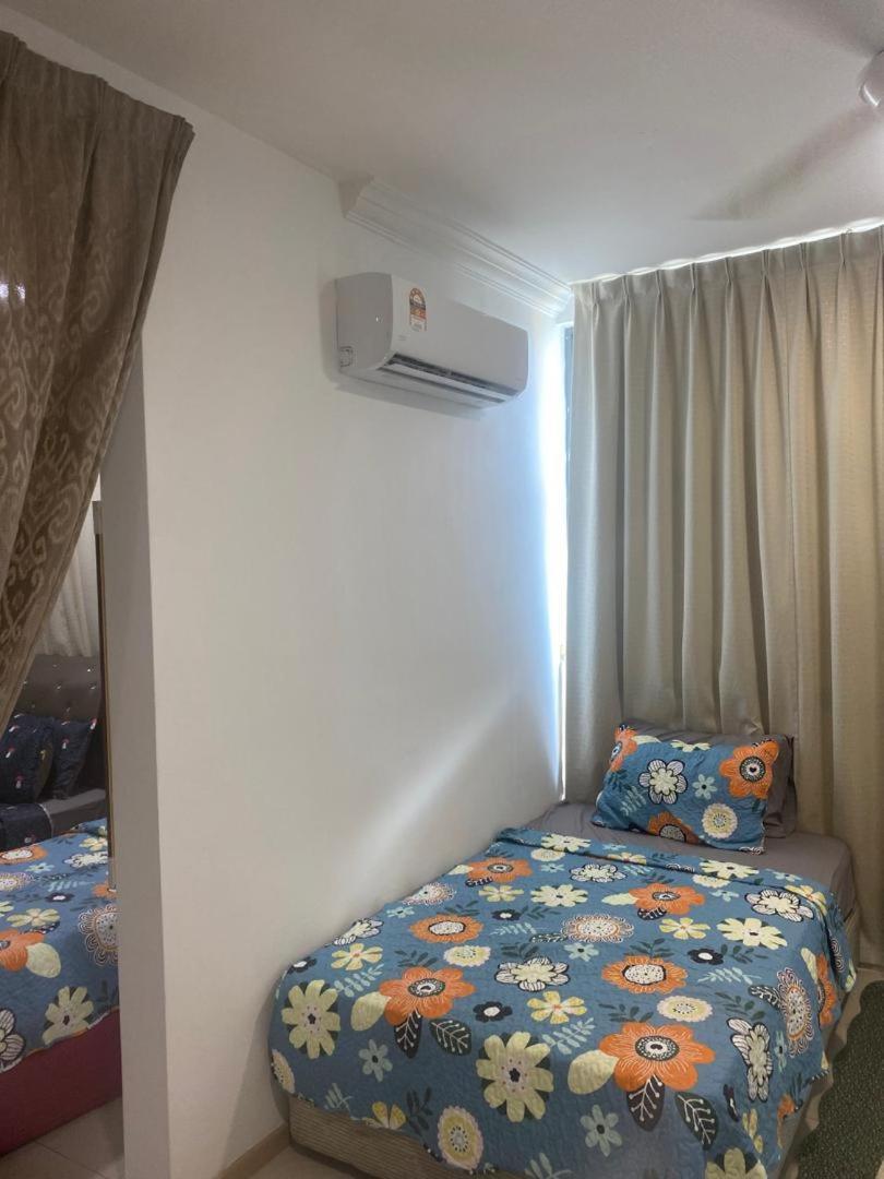 Vista Alam Roomstay Homestay Шах Алам Екстериор снимка